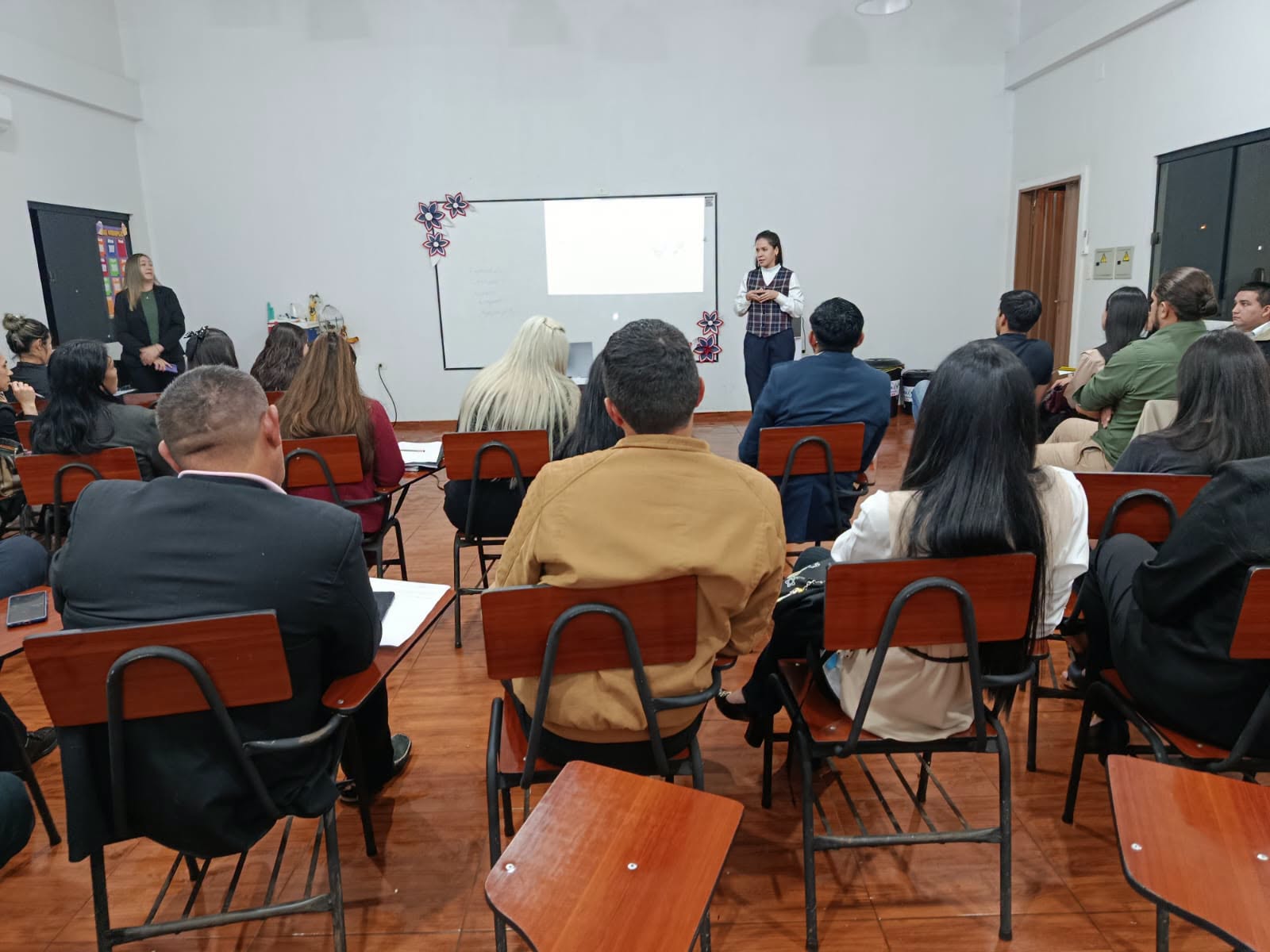La FDCS desarrolló con éxito el Taller de Orientación Académica del Estudiante en la Filial Dr. Juan León Mallorquín