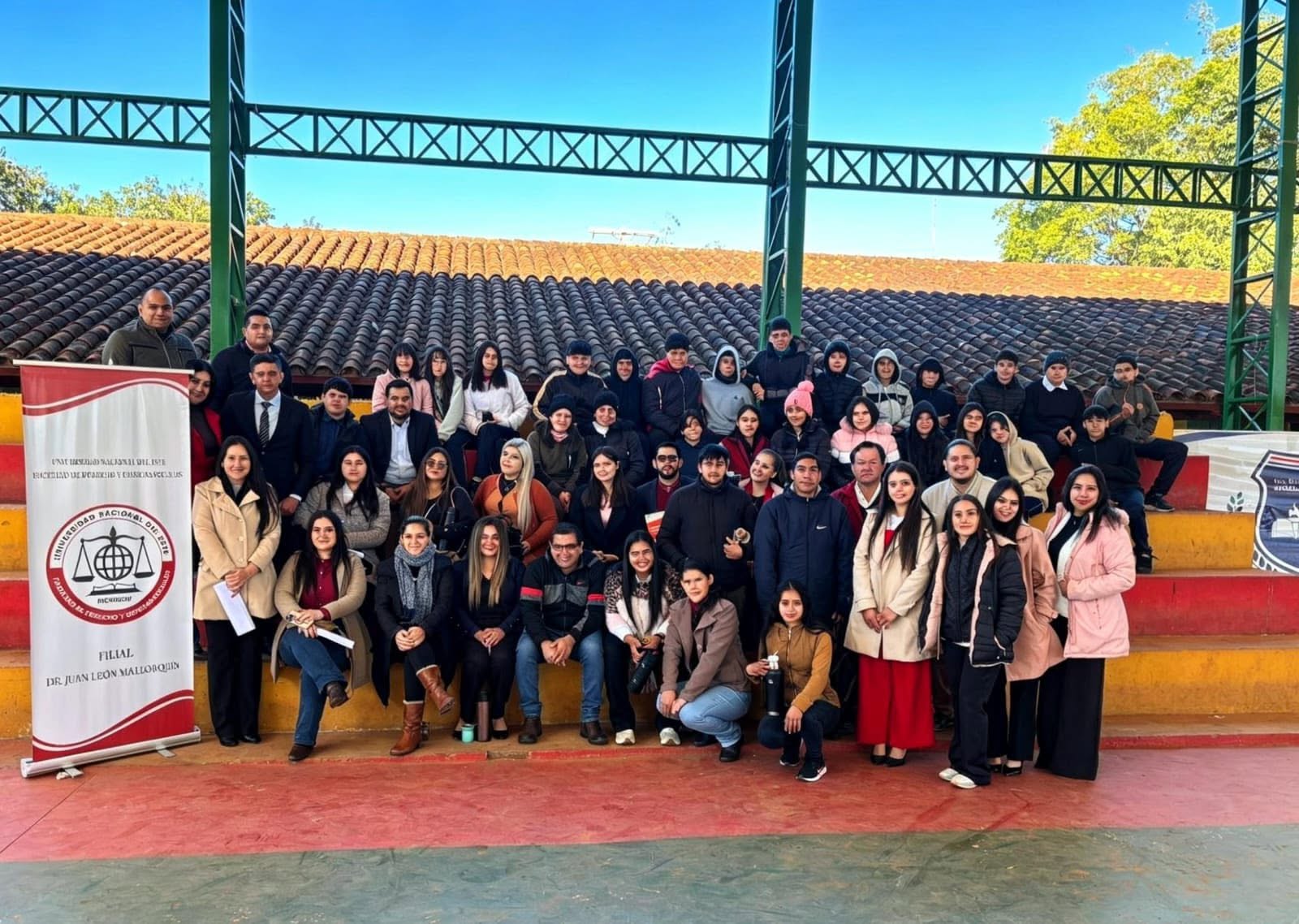 Estudiantes de Derecho de la Filial Juan León Mallorquín promovieron la educación constitucional en instituciones educativas