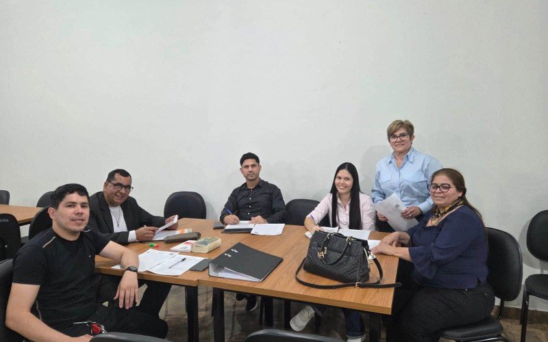 Estudiantes elaboran herramientas jurídico-notariales para apoyar la formalización de comisiones vecinales