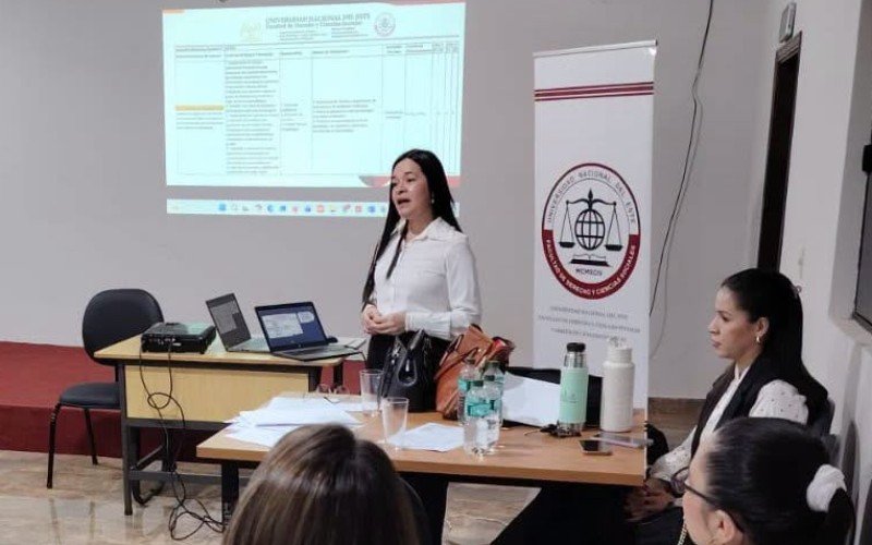 FDCS-UNE fortalece las competencias docentes mediante curso-taller sobre planificación, metodologías activas y evaluación